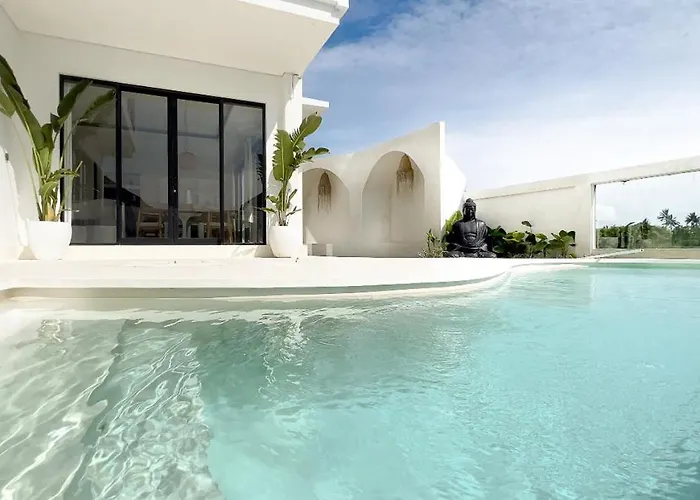Villa Tropical Aurelia 4 Bedroom & Rooftop
