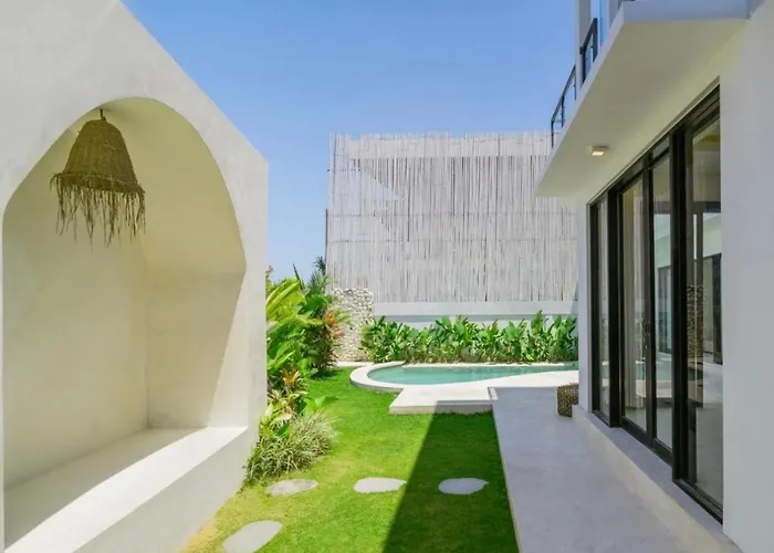 Villa Tropical Aurelia 4 Bedroom & Rooftop Canggu (Bali)