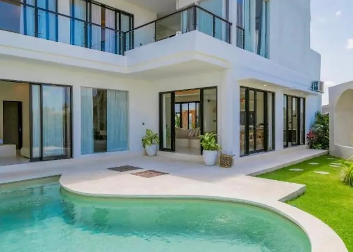 Villa Tropical Aurelia 4 Bedroom & Rooftop Canggu (Bali)